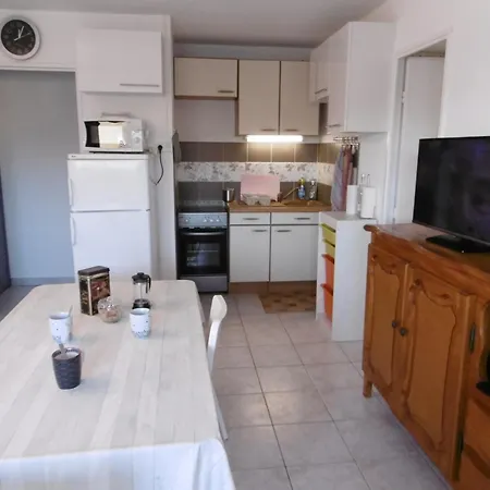 T2, 28m², Proche Plage, 4 Pers., Parking Privilegie A - Fr-1-795-10 דירה נרבון